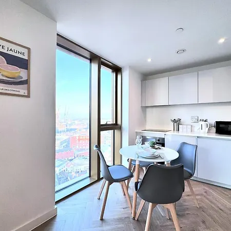 Skyline View In Centre - South Apt129 *